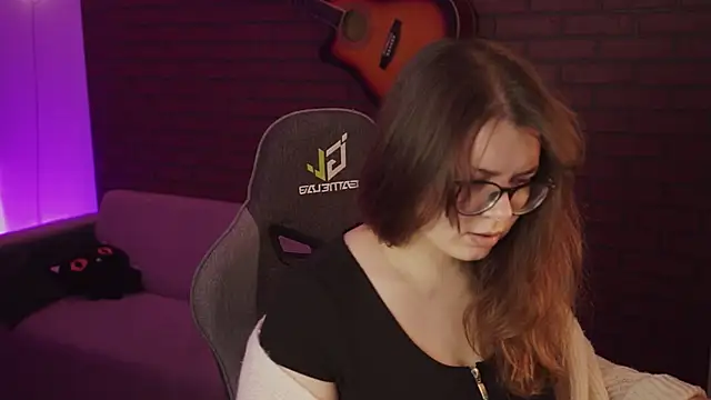 Snapshot of KeytSilvas chatting on January 8, 5:48 am KeytSilvas online show from January 8, 5:48 am