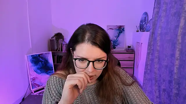 Snapshot of KeytSilvas chatting on February 8, 9:35 am KeytSilvas online show from February 8, 9:35 am