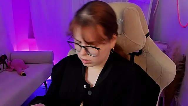 Snapshot of KeytSilvas chatting on April 14, 5:35 am KeytSilvas online show from April 14, 5:35 am