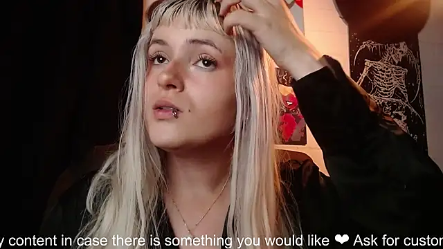 NEXT DOOR GIRL  online show from January 26, 1:52 am