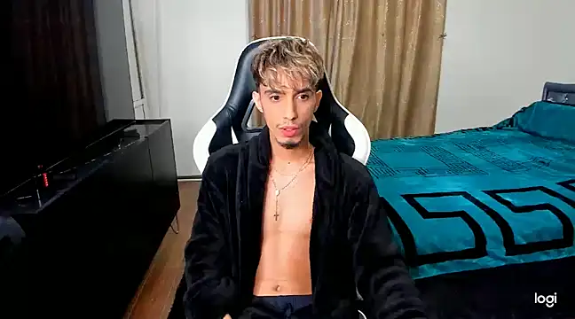 Snapshot of se6model chatting on January 2, 11:27 pm se6model online show from January 2, 11:27 pm