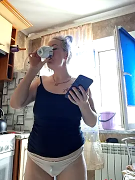 Snapshot of Tina_Alev chatting on July 6, 5:48 am Tina Alev online show from July 6, 5:48 am