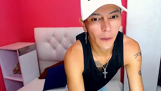 Snapshot of _snopyy_ chatting on February 18, 7:52 pm snopyy online show from February 18, 7:52 pm
