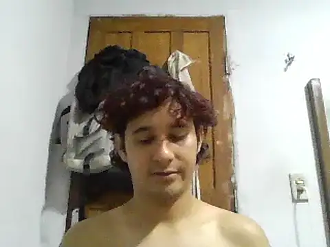 Snapshot of pedrodavid_ chatting on December 28, 5:57 pm pedrodavid online show from December 28, 5:57 pm