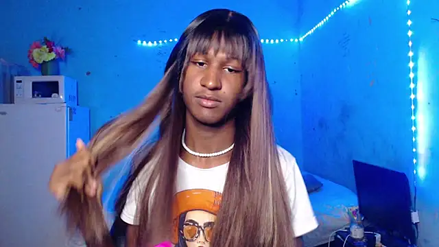 Angell Dustt  online show from October 1, 11:27 am