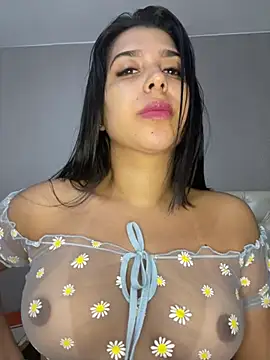 NiaSoler online show from December 13, 10:41 am