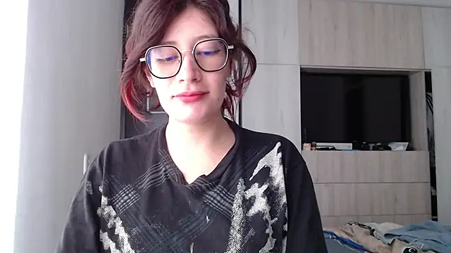 Snapshot of mariana124- chatting on February 9, 1:25 pm mariana124- online show from February 9, 1:25 pm