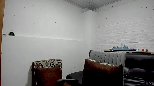 Snapshot of Himoreno25 chatting on January 31, 3:33 pm Himoreno25 online show from January 31, 3:33 pm