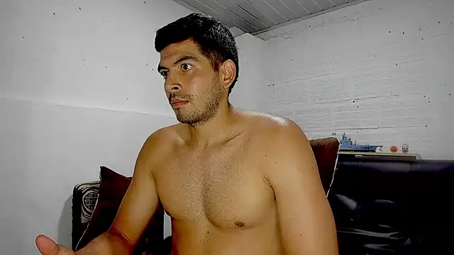 Snapshot of Himoreno25 chatting on February 18, 5:20 am Himoreno25 online show from February 18, 5:20 am