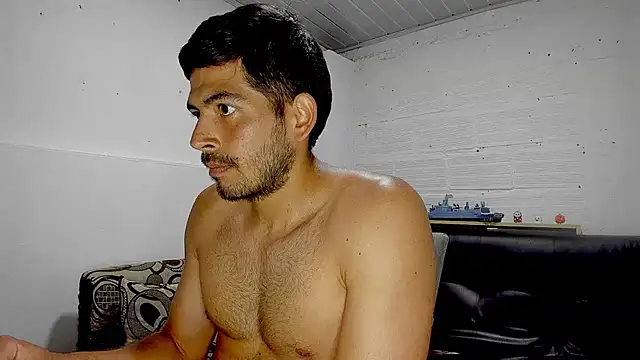 Snapshot of Himoreno25 chatting on February 25, 9:13 pm Himoreno25 online show from February 25, 9:13 pm