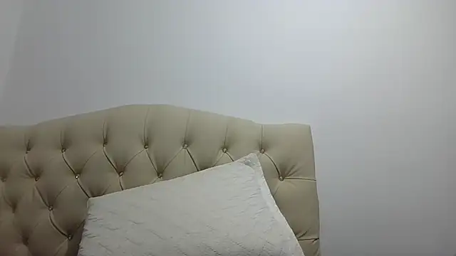 Snapshot of Himoreno25 chatting on November 5, 3:06 am Himoreno25 online show from November 5, 3:06 am