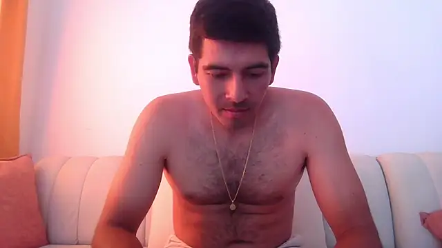 Snapshot of Himoreno25 chatting on January 17, 8:23 pm Himoreno25 online show from January 17, 8:23 pm