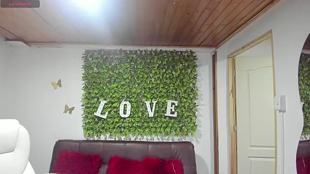 Enma  clark online show from February 12, 7:13 pm