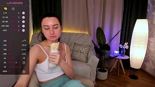 annacooleman online show from December 11, 5:32 am