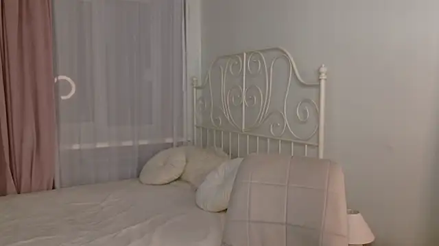 Snapshot of Morgenstern_ chatting on September 21, 5:42 am Morgenstern online show from September 21, 5:42 am