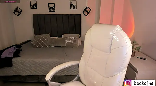 Beck jones online show from February 9, 1:46 pm