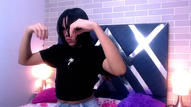 AndreaGil  online show from February 14, 11:53 am