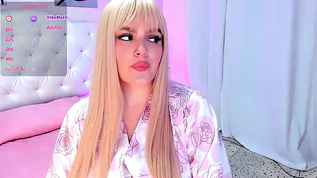 Snapshot of ellarosee_ chatting on January 3, 7:50 pm ellarosee online show from January 3, 7:50 pm