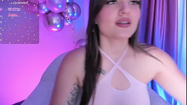 Snapshot of ellarosee_ chatting on March 18, 7:31 pm ellarosee online show from March 18, 7:31 pm