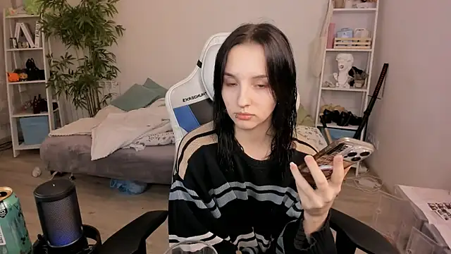 Viv Player online show from December 20, 6:24 pm