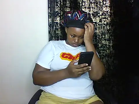 Snapshot of Candii_wet_ chatting on March 11, 5:13 pm Candii wet online show from March 11, 5:13 pm