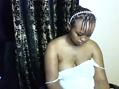 Snapshot of Candii_wet_ chatting on September 17, 11:39 pm Candii wet online show from September 17, 11:39 pm