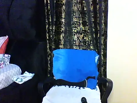 Snapshot of Candii_wet_ chatting on September 20, 11:17 pm Candii wet online show from September 20, 11:17 pm