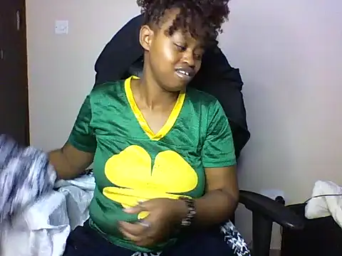 Snapshot of Candii_wet_ chatting on November 13, 4:50 pm Candii wet online show from November 13, 4:50 pm