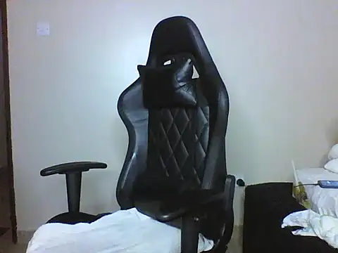 Snapshot of Candii_wet_ chatting on February 9, 2:10 pm Candii wet online show from February 9, 2:10 pm