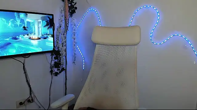 MiaRouge online show from January 21, 7:04 am