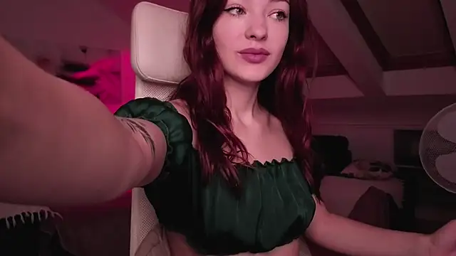 MiaRouge online show from October 14, 2:23 am