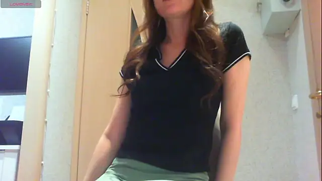 khu yam online show from November 29, 5:05 pm