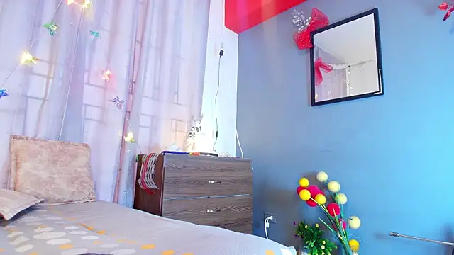 jade brunnette online show from December 13, 8:14 pm