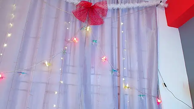 jade brunnette online show from January 7, 8:11 pm