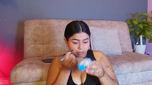 jade brunnette online show from May 25, 8:26 pm