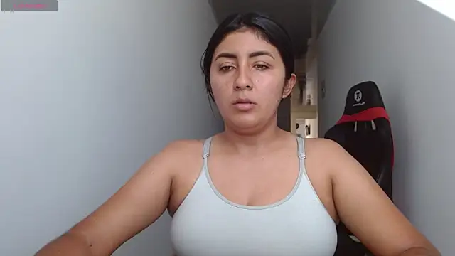 Snapshot of danna_peterson1 chatting on September 29, 7:40 pm danna peterson1 online show from September 29, 7:40 pm