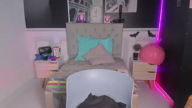 ariadna dawson7 online show from December 21, 3:52 pm