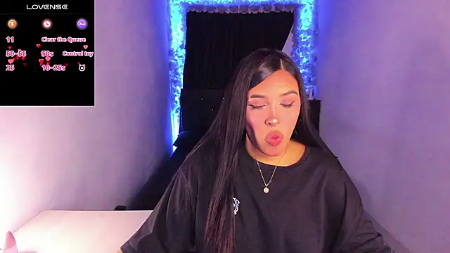 Snapshot of Mariana_Hasper_ chatting on February 6, 9:06 pm Mariana Hasper  online show from February 6, 9:06 pm