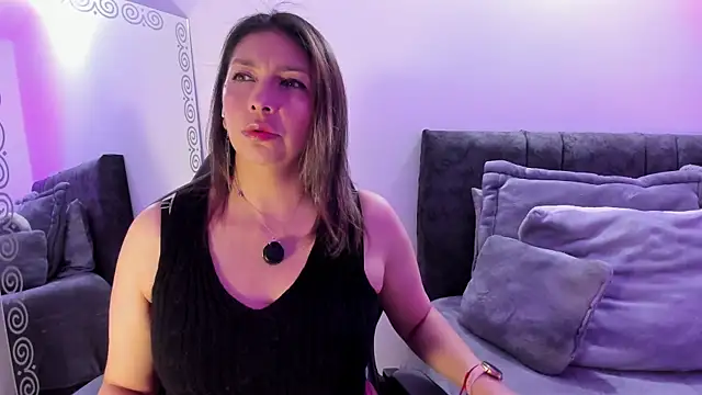 MichelleManson online show from June 26, 7:46 am
