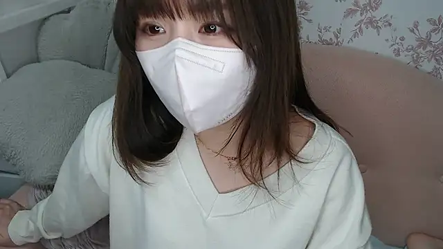 Snapshot of mei_hosina chatting on March 12, 3:51 pm mei hosina online show from March 12, 3:51 pm