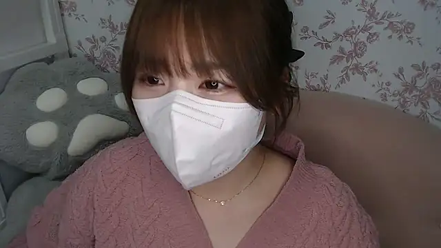 Snapshot of mei_hosina chatting on March 22, 3:37 pm mei hosina online show from March 22, 3:37 pm