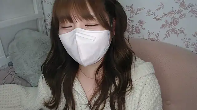 Snapshot of mei_hosina chatting on April 4, 3:42 pm mei hosina online show from April 4, 3:42 pm