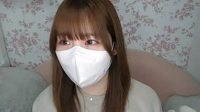 Snapshot of mei_hosina chatting on April 8, 12:21 am mei hosina online show from April 8, 12:21 am