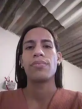 AlexaWarner online show from December 5, 6:26 pm