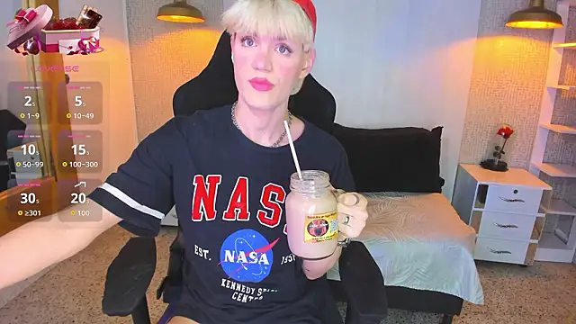 VladHellsing4 online show from February 23, 2:14 pm