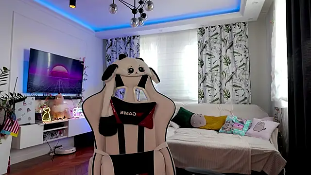 Anna Prince online show from April 9, 6:19 am