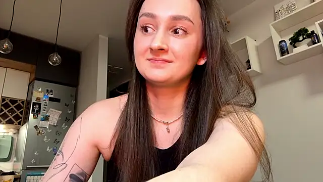 Eva Eva  online show from February 3, 11:21 pm