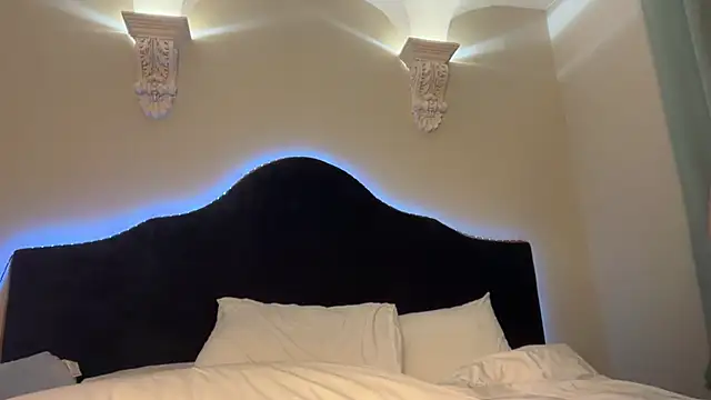 MiaDavis21 online show from January 15, 4:33 pm