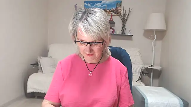 FleurMays online show from July 12, 4:31 pm
