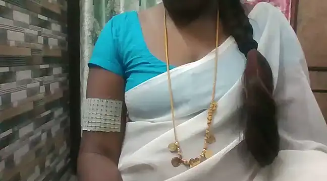 Snapshot of Hot_akshara chatting on December 4, 7:45 pm Hot akshara online show from December 4, 7:45 pm